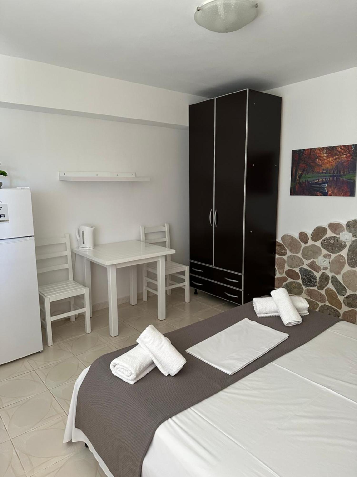 Anna House Dhermi Exterior photo